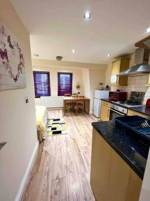 Cosy One Bedroom Flat In Central Лондон Екстер'єр фото