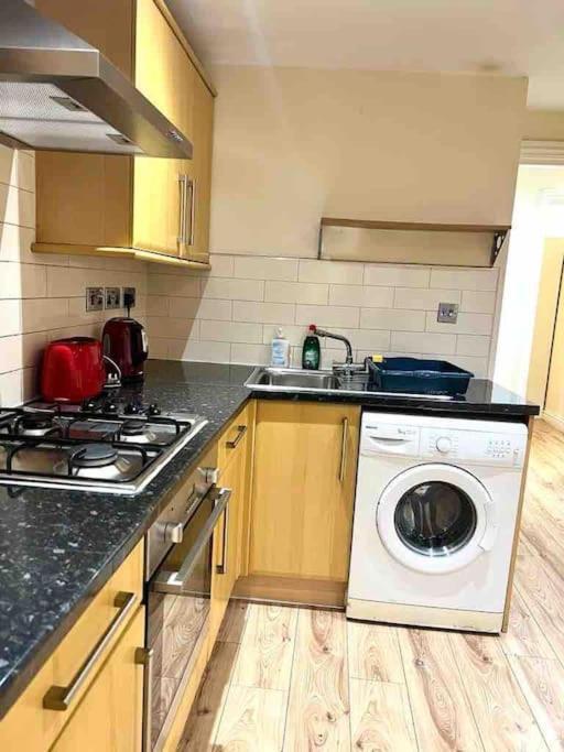 Cosy One Bedroom Flat In Central Лондон Екстер'єр фото
