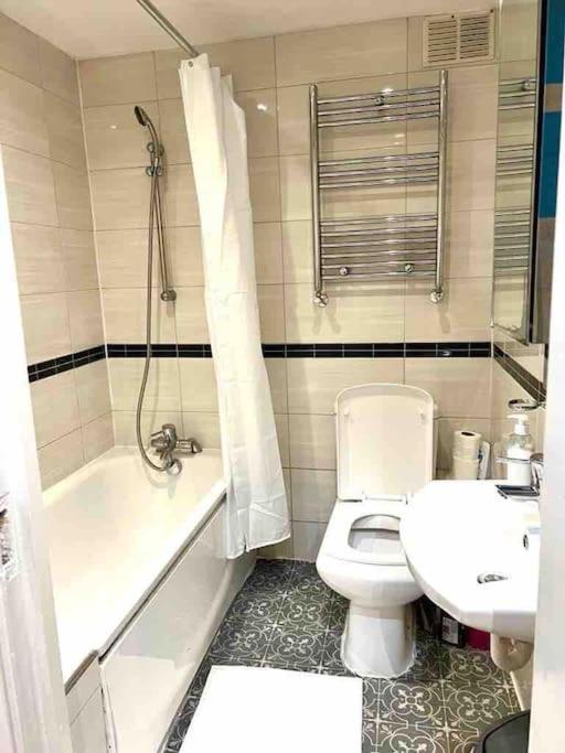 Cosy One Bedroom Flat In Central Лондон Екстер'єр фото